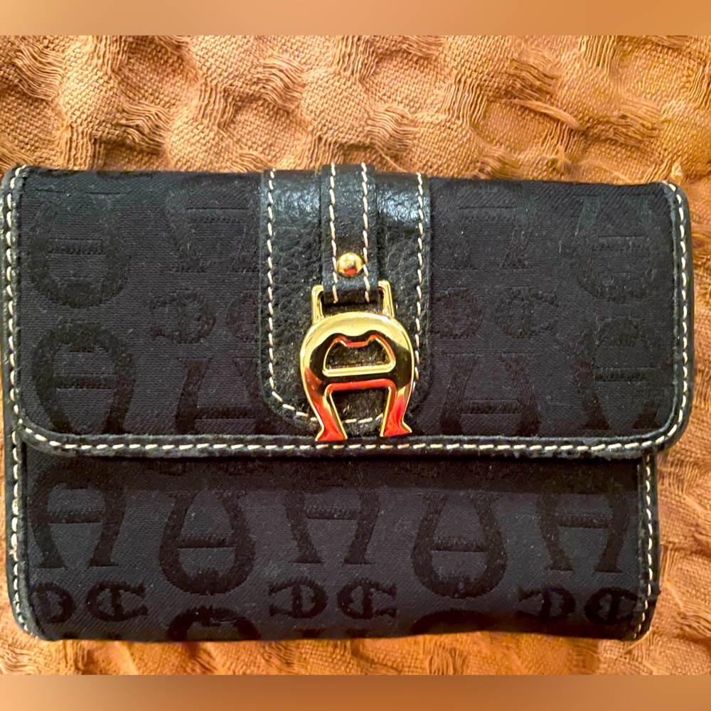 Aigner signature trifold wallet